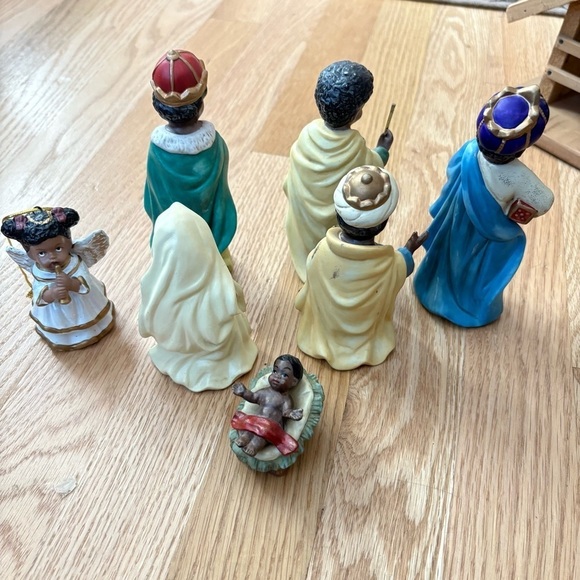 African American Nativity Set Scene Ceramic Porcelain Barn Jesus Christian - Picture 6 of 7